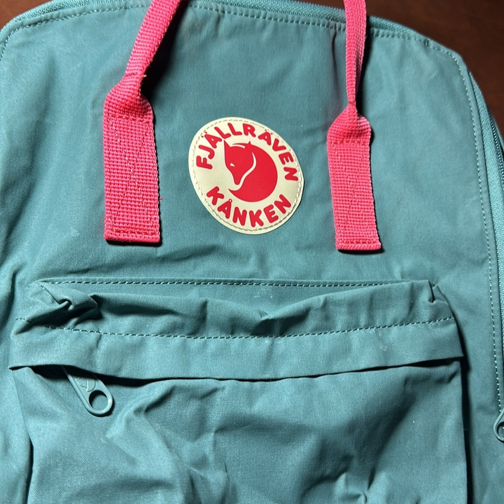 Fjallraven Kanken Backpack (regular 16L size) - Picture 9 of 9